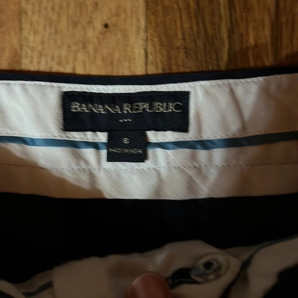 Banana republic navy pants   Like new crop pants - Picture 2 of 4
